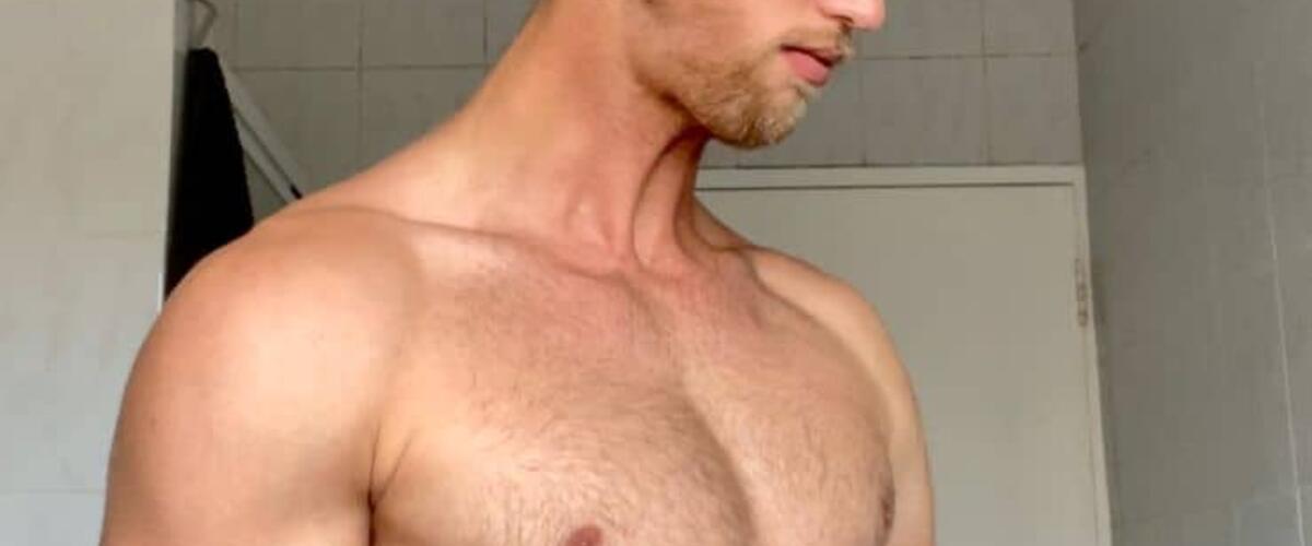 male massage therapist gaz