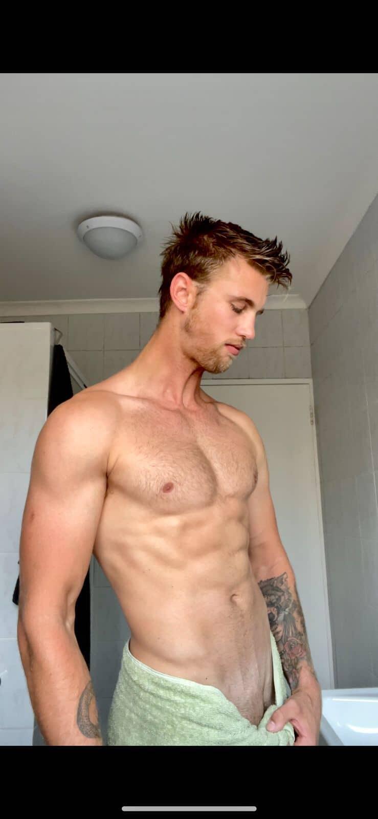 male massage therapist gaz